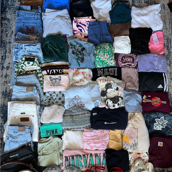 MATERNITY BUNDLE WOMENS MIXED NAME
BRANDS! VARIETY OF ITEMS! Maternity&beyond - Picture 3 of 8